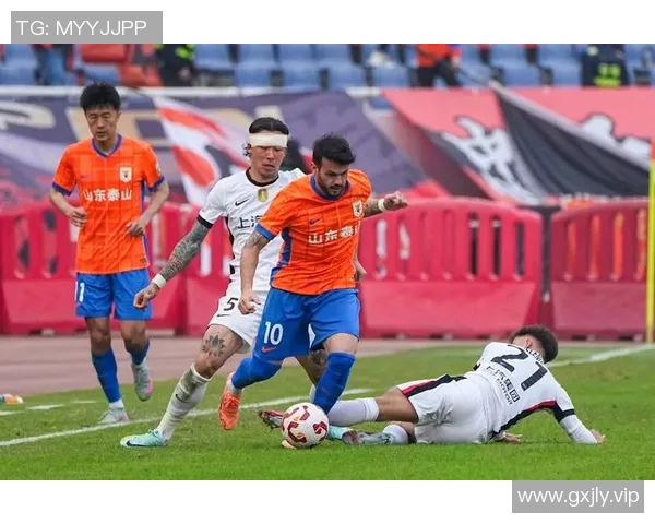 中超积分榜分析：争冠、保级形势复杂 各队拼劲十足